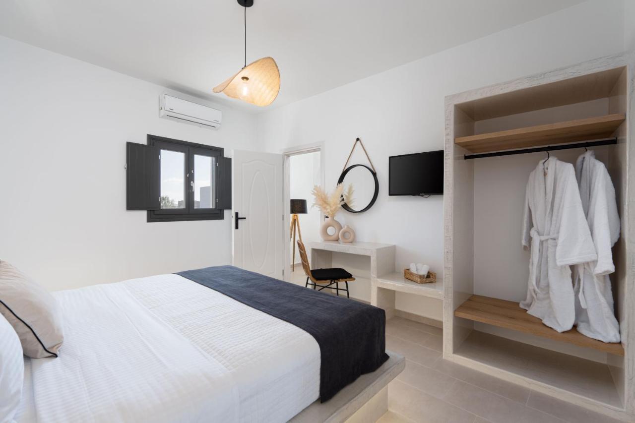 Almira Luxury Suites Perivolos  Exterior foto