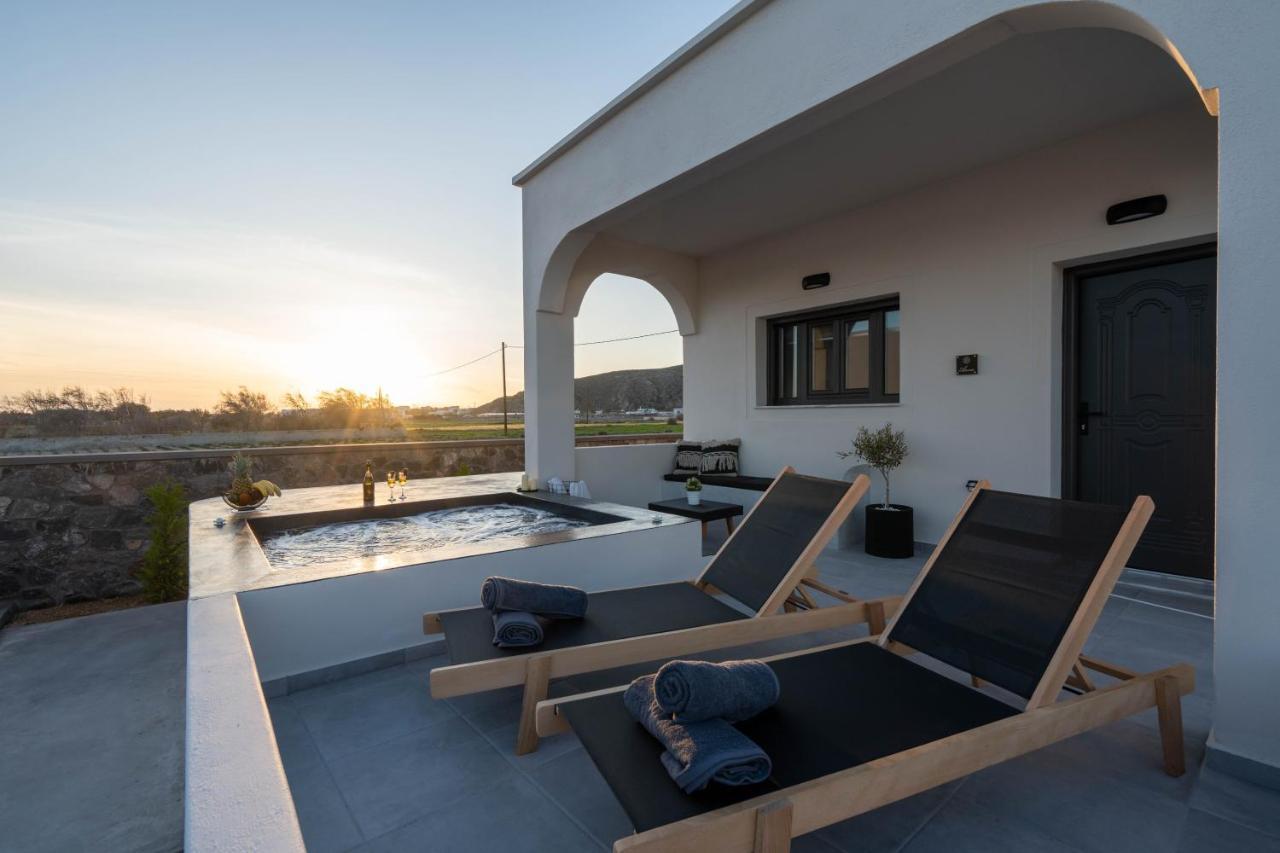 Almira Luxury Suites Perivolos  Exterior foto
